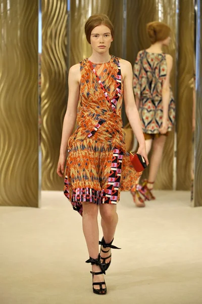 Look 25